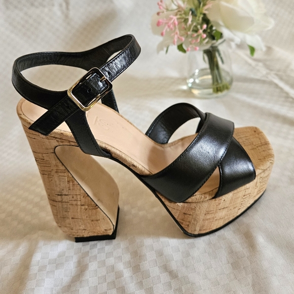 NDS Women's Italy's Si Rossi Black Leather Sandals Pump Heels Size 5 US - Picture 3 of 16